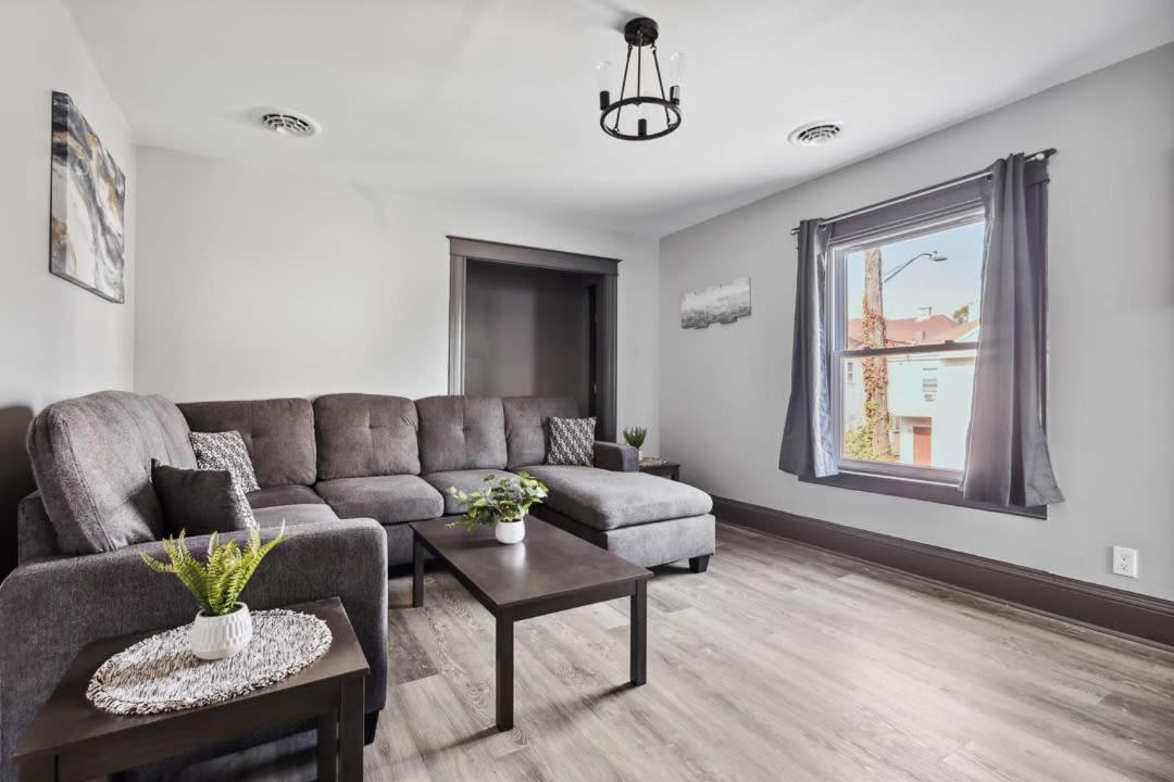 Spacious 6Br 2Ba Minutes For The Falls & Casino Niagarafallen Exteriör bild