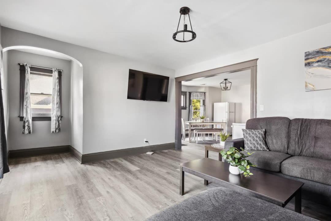 Spacious 6Br 2Ba Minutes For The Falls & Casino Niagarafallen Exteriör bild