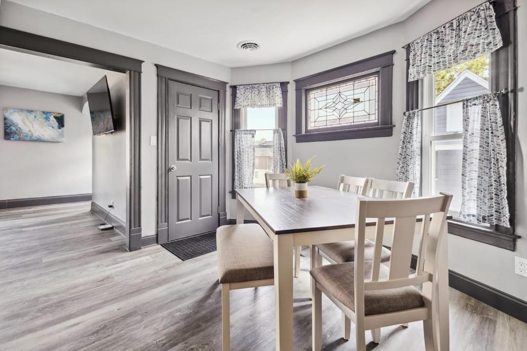 Spacious 6Br 2Ba Minutes For The Falls & Casino Niagarafallen Exteriör bild